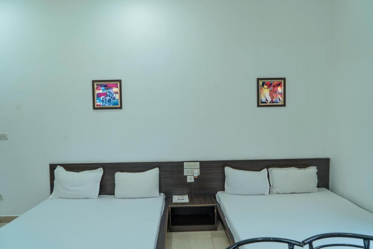 Krishna Garden Hotel & Restaurant Ramnagar  Exteriér fotografie